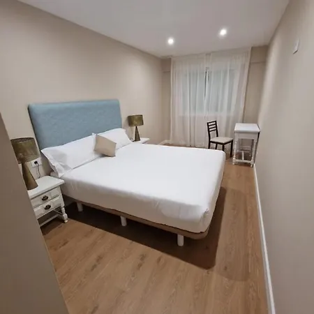 Lejlighedshotel Turisticos Mencia Monforte De Lemos